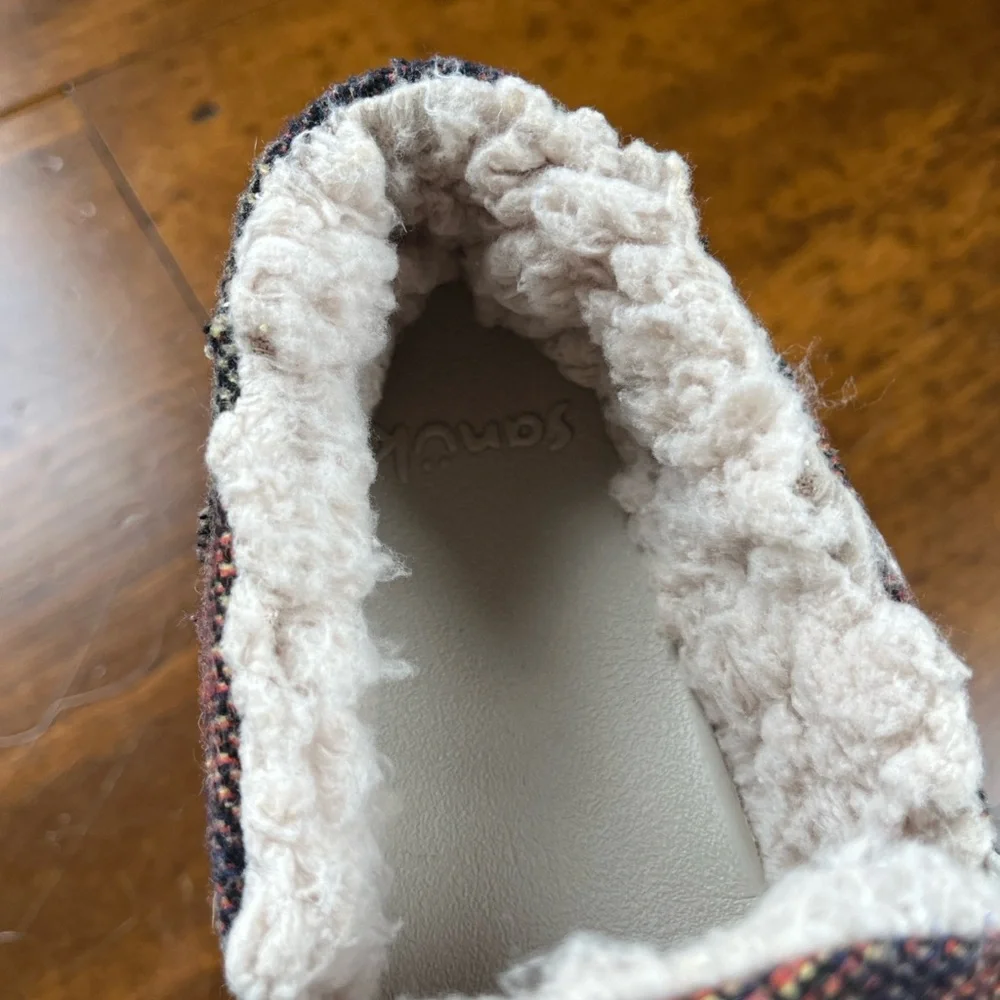 Sanuk Lined Loafers Camouflage Size 9